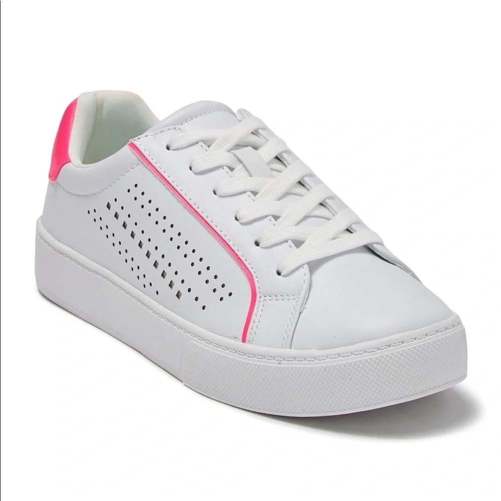 Marc Fisher Saria Lace-Up Sneaker Size 9.5 New - Picture 1 of 7